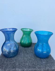 Tre vasetti in vetro soffiato pulegoso.Murano,Fratelli Toso.
