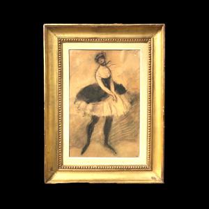 Desenho a carvão sobre cartão com figura de bailarina. França. Assinado.