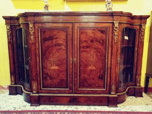 Viktorianisches Sideboard