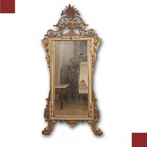 NEOCLASSICAL MIRROR WITH SMALL AMPHORA, SECOND HALF OF 18TH CENTURY