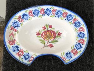 Oval shaving dish with floral decoration. France.