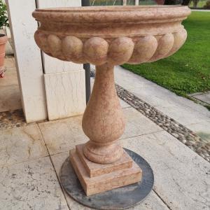 Pair of 20th-century stoups in Verona pink marble