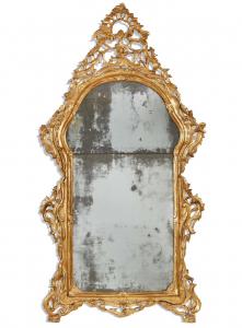 Elegante specchiera in legno intagliato e dorato