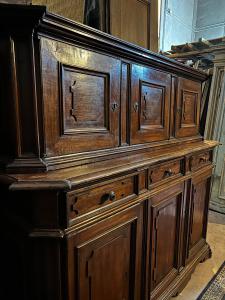 ARM 289 - Credenza a doppio corpo in noce, epoca '700. - Foto 6