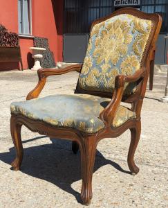poltrona in noce