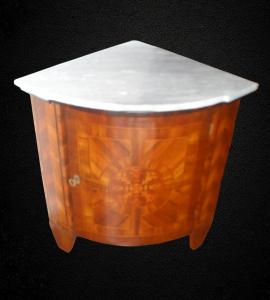 Eckschrank Ludwig XVI.