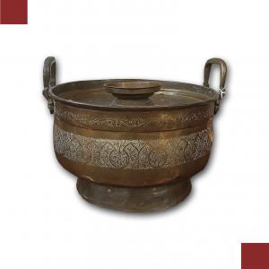 SCALDAVIVANDE IN OTTONE SBALZATO FINE XVII SECOLO