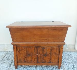 Madia, panara, porta farina. 94lx60px80h 