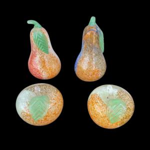 Serie aus 4 Glasfrüchten (zwei Äpfel und zwei Birnen) aus schwerem, geflecktem Sommelier-Glas. Cennedese-Manufaktur. Murano.