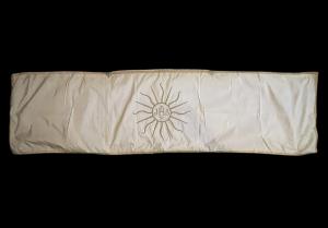 Sacerdotal religious vestment: humeral veil and stole in silk and gold thread with IHS San Bernardino symbol.