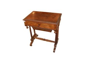 Tavolino da lavoro stile Carlo X del XIX secolo in legno di palissandro