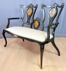 Maravilhoso Sofá Vitoriano Laqueado com Entalhes Antigo, Época 1830/40