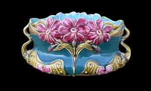 Vaso cache-pot barbottina in terraglia decorato a fiori narcisi.Manifattura Onnaing.Francia.