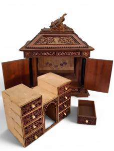 Boîte à monnaie en bois ajouré - Foto 5