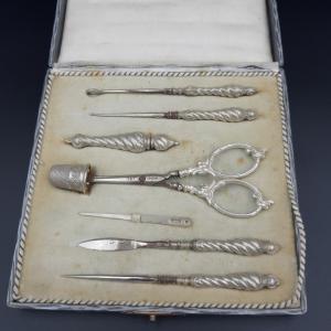 800 Silver Sewing Set