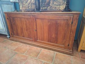 Grande credenza del '700 in pioppo