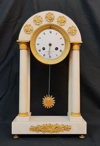 White marble mantel clock - France - Louis XVI