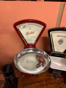 Bilancia Berkel modello L restaurata Rossa