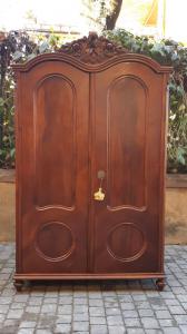 Small antique walnut veneered wardrobe from the 1800s