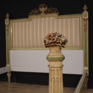 Lacquered Italian double bed in the Louis XVI style from the 20th century - Foto 8