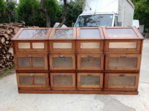Nudelmaschine, Aussteller, Bäckermöbel. 246B x 135H x 66T