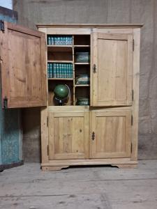 FIR FOUR-DOOR CUPBOARD