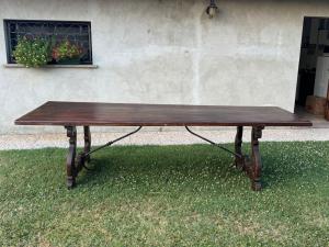 Solid walnut table, 2.90 m by 1.4 m