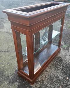 Vitrine mit Blumenkasten aus Nussbaumholz - Foto 5