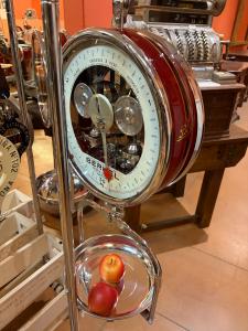 Berkel bilancia da parete restaurata perfetta, Barcellona 1960