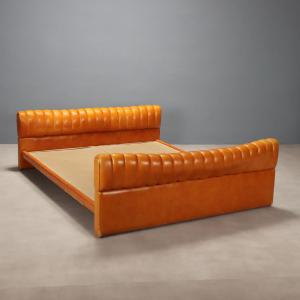Luigi Massoni bed for Poltrona Frau 70s