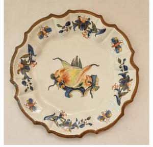 Piatto in maiolica , manifattura Pasquale Antonibon di Nove di Bassano , XVIII secolo VENDUTO