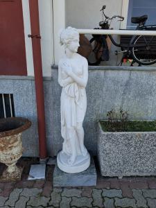 Statua in marmo H 160