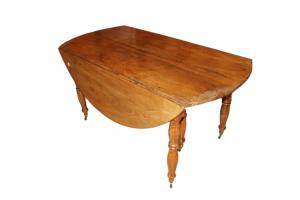 1800s French Circular Extendable Table with Leaves