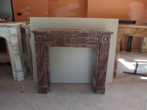 Fior di Pesco marble fireplace surround, Directory style, Second half of the 19th century, France. Dimensions W115xD37xH104 cm.