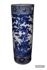 Vaso Porta Ombrelli Cinese in Porcellana Bianca e Blu Decorata con Personaggi