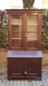 Vitrine de biblioteca antiga estilo trumeau do século XIX