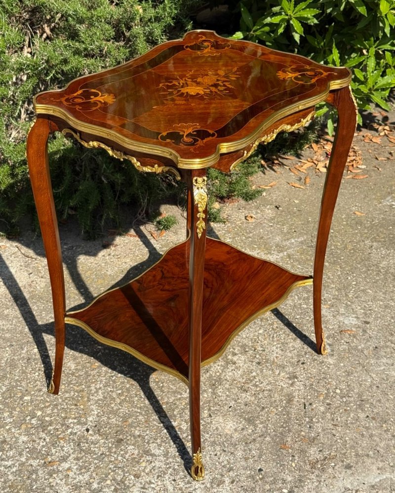 🥇Exquisite 19th Century Parisian Marquetry Side Table with Gilt Bronzes