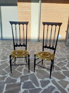 PAIR OF CHIAVARI CHAIRS, GIO PONTI STYLE, TO BE RESTORED, ORIGINAL 1950s