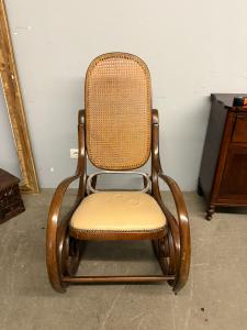 Poltrona a dondolo Salotto e Liberali anni '30, Napoli, marchiato, stile Thonet