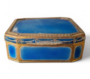 Schnupftabakdose aus Emaille und vergoldeter Bronze