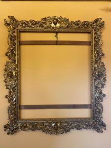Antiker, goldener Holzrahmen 150x170h
