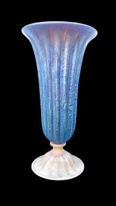 Grande vaso in vetro pesante a tromba corroso all’acido. Alfredo Rossi.Murano.