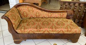 Dormeuse chaise longue em nogueira, sofá-cama da primeira metade do século XIX.