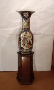 GRANDE VASO DE PORCELANA IMARI, SEGUNDA METADE DO SÉCULO XIX