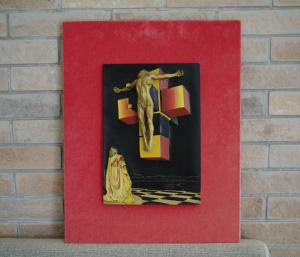 Basrelief mit Darstellung der Kreuzigung, Salvador Dalí