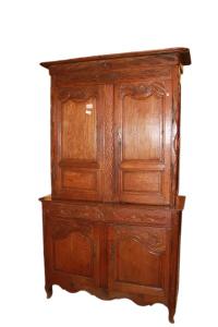 Credenza doppio corpo pronvenzale di fine XVIII secolo in legno di rovere con incisioni
