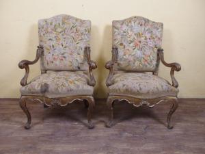COPPIA DI POLTRONE DORATE STILE LUGI XV EPOCA PRIMI 800