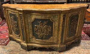 ARM224 - Credenza il legno laccato, misure cm L 230 x P 58 x H 107  