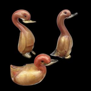 Familie von drei Enten aus schwerem, getauchtem Glas mit Blattgold. Barbini-Manufaktur, Murano.