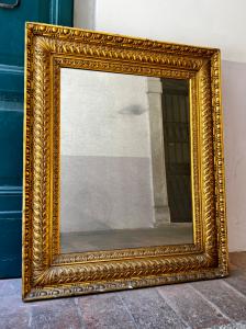 Cornice dorata in foglia oro con specchio, XIX secolo 
